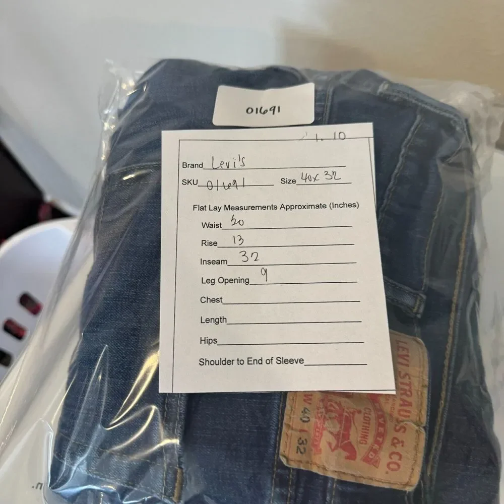 Levi's 505 Jeans Mens‎ Size 40x32 Medium Wash Whiskered Straight Denim